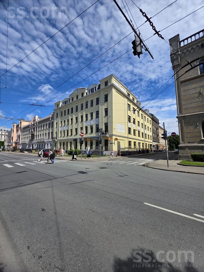 Raiņa bulv. 17, Rīga — dzivoklis