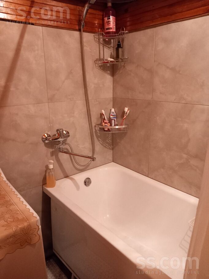 Spartaka iela 14, Jelgava un raj., Jelgava — dzivoklis