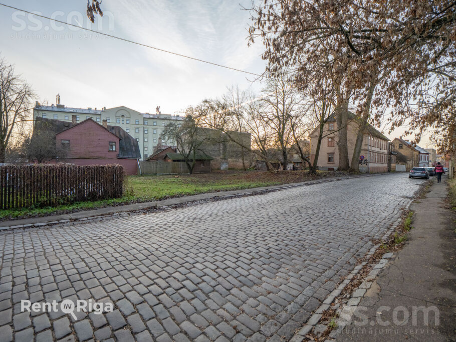 Jersikas 6, Rīga — zeme