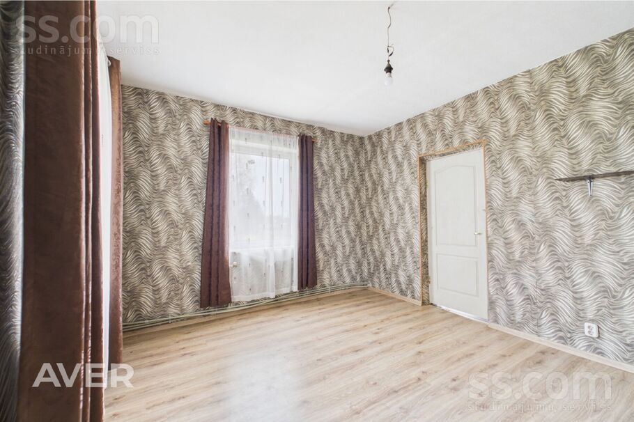 Pļavu iela 12, Gulbene un raj., Gulbene — maja