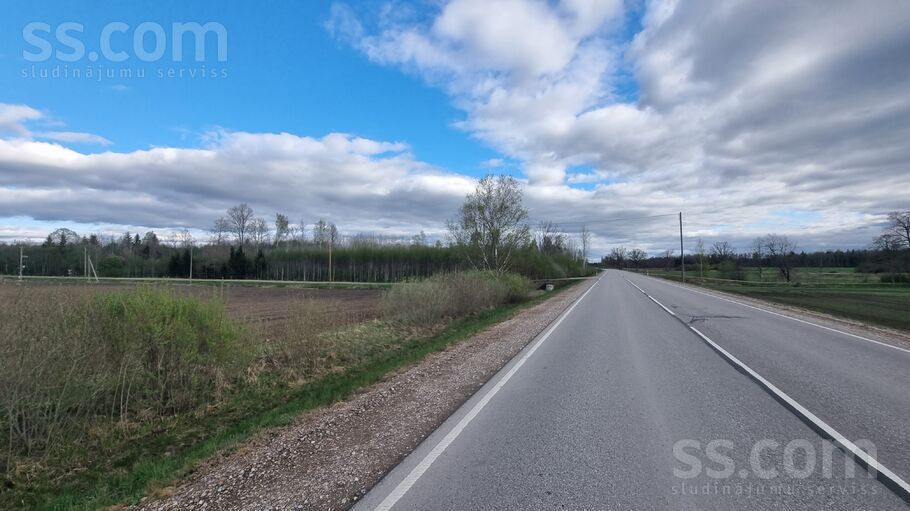 Medņi, Līkupēni, Saldus un raj., Rubas pag. — zeme