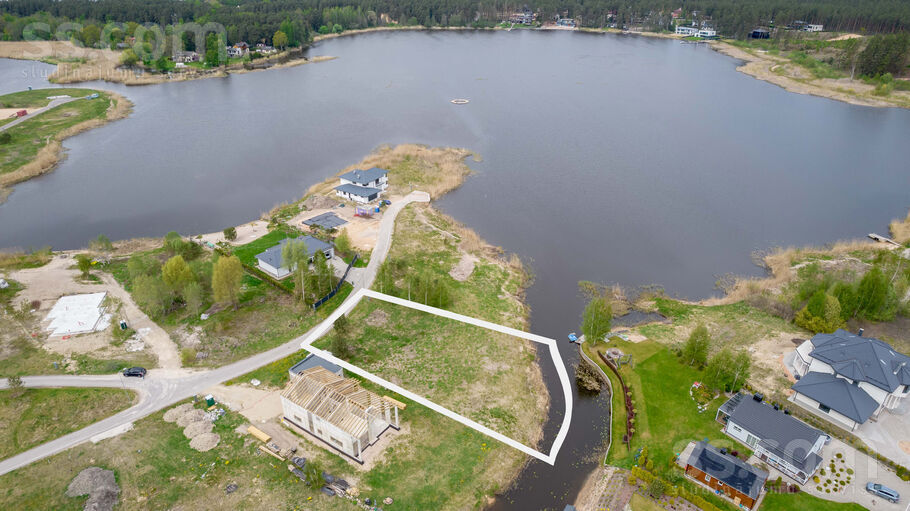 Berģu, Rīga — zeme