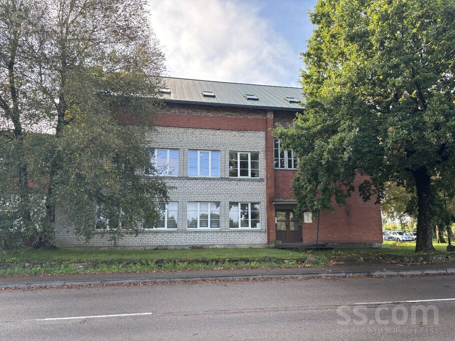 Lielā iela 28, Liepāja un raj., Grobiņa — birojs