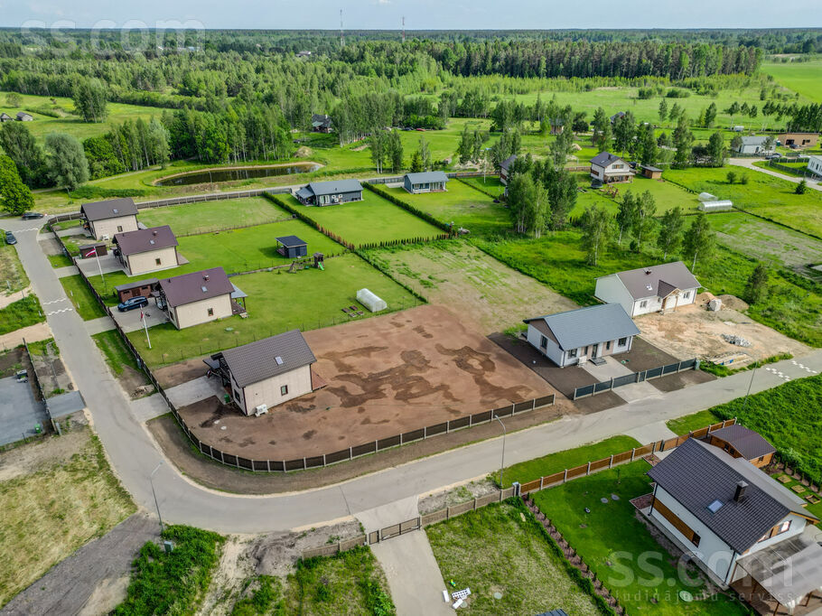 Mālu iela 9, Ielejas, Rīgas rajons, Olaines pag. — maja