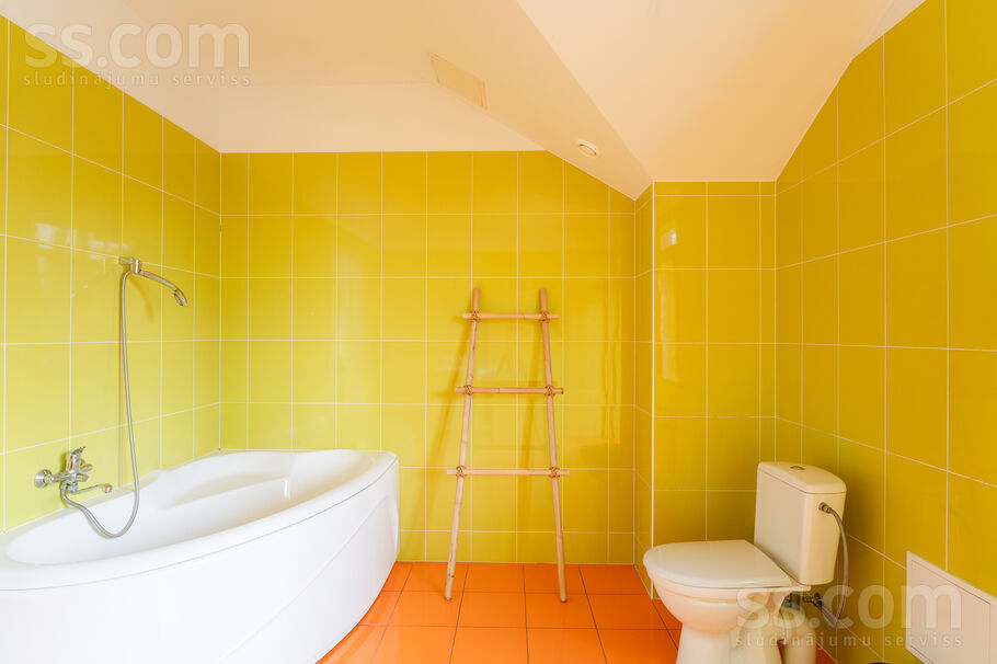 Kļavu iela, Jūrmala — maja