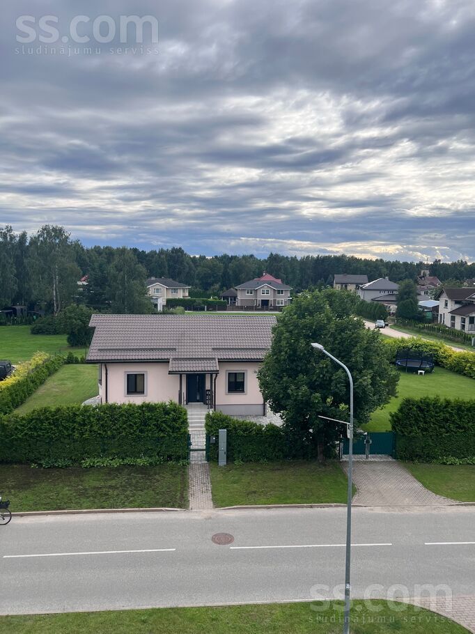 Skolas 13, Rīgas rajons, Baloži — maja