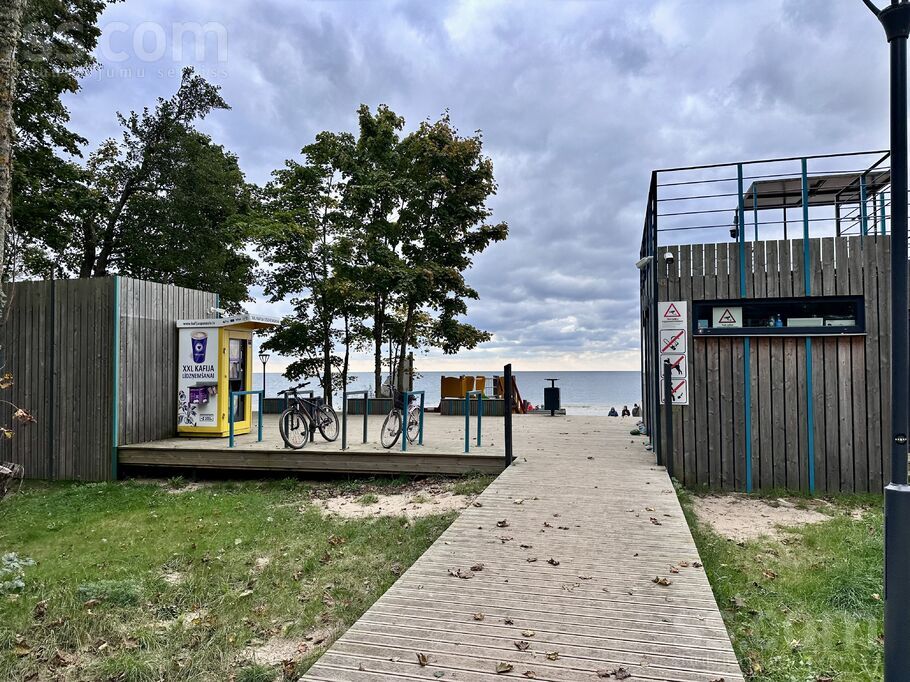 Dzintarpriedes, Vārzas, Limbaži un raj., Skultes pag. — zeme