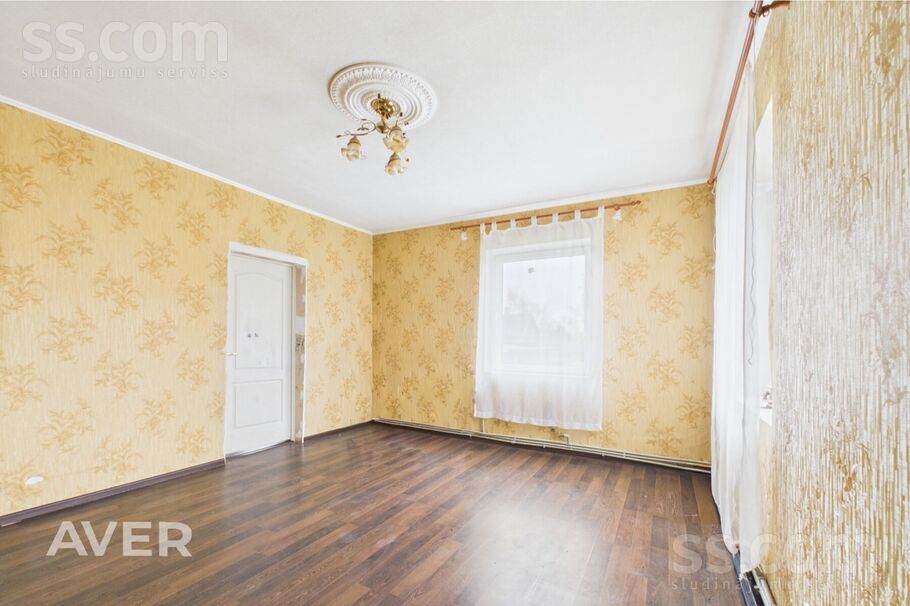 Pļavu iela 12, Gulbene un raj., Gulbene — maja