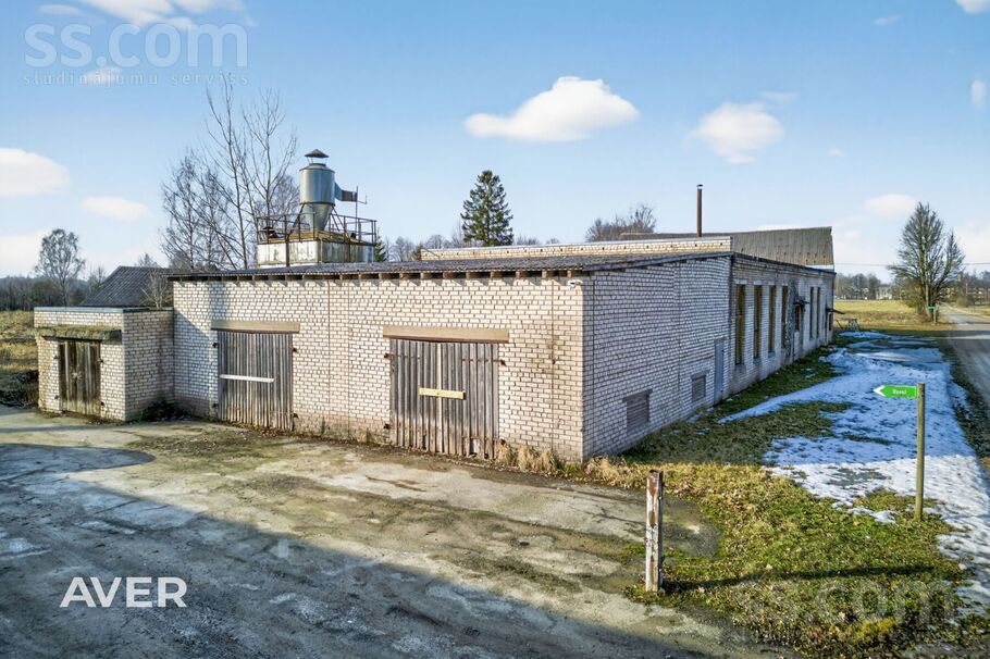 Dzeņi 1, Valmiera un raj., Bērzaines pag. — telpa