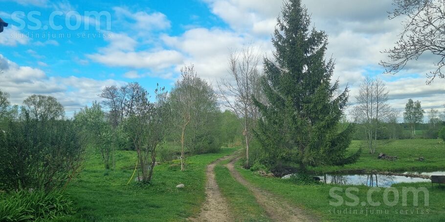 Medņi, Līkupēni, Saldus un raj., Rubas pag. — zeme