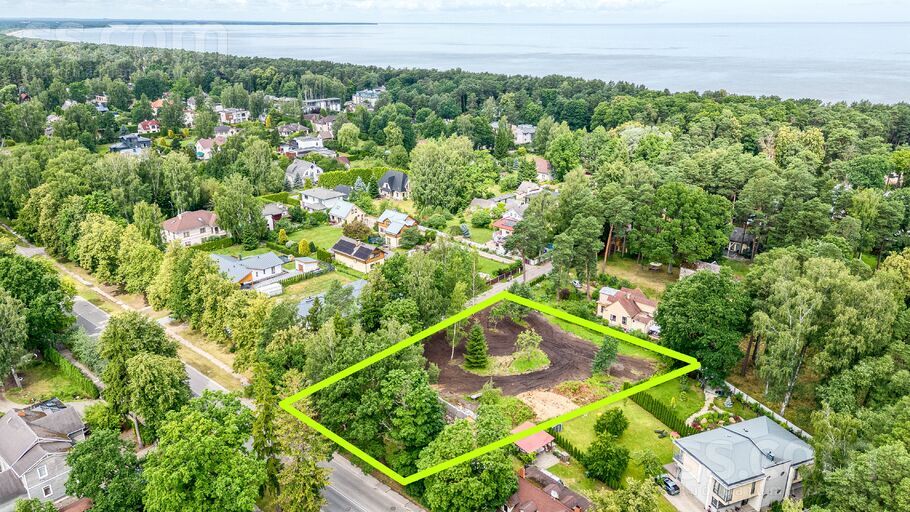 Mellužu prospekts 87, Jūrmala — zeme