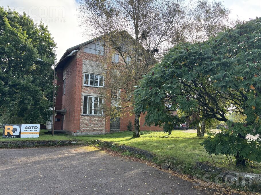 Lielā iela 28, Liepāja un raj., Grobiņa — birojs