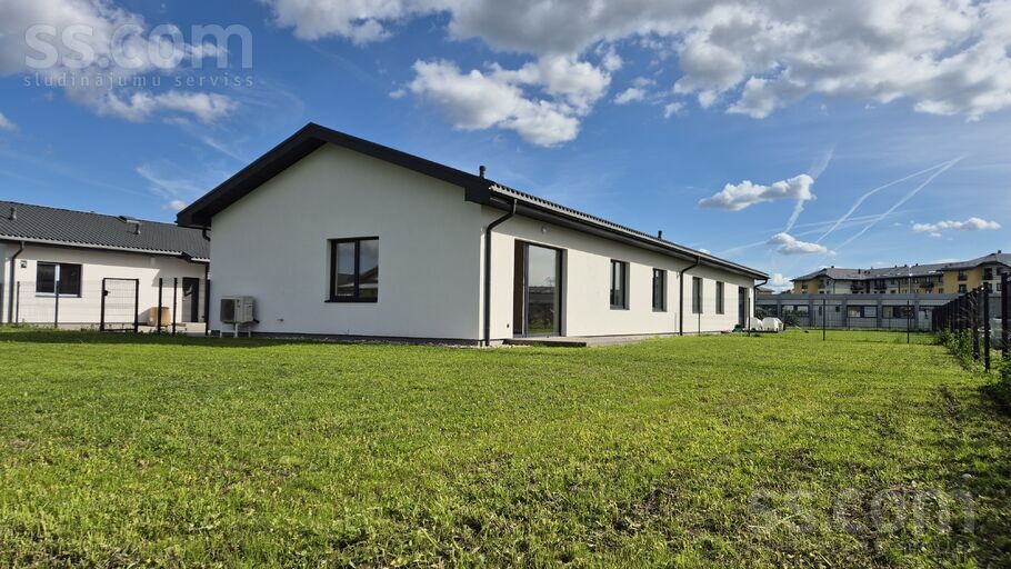 Sauliešu iela 27, Babīte, Rīgas rajons, Babītes pag. — maja