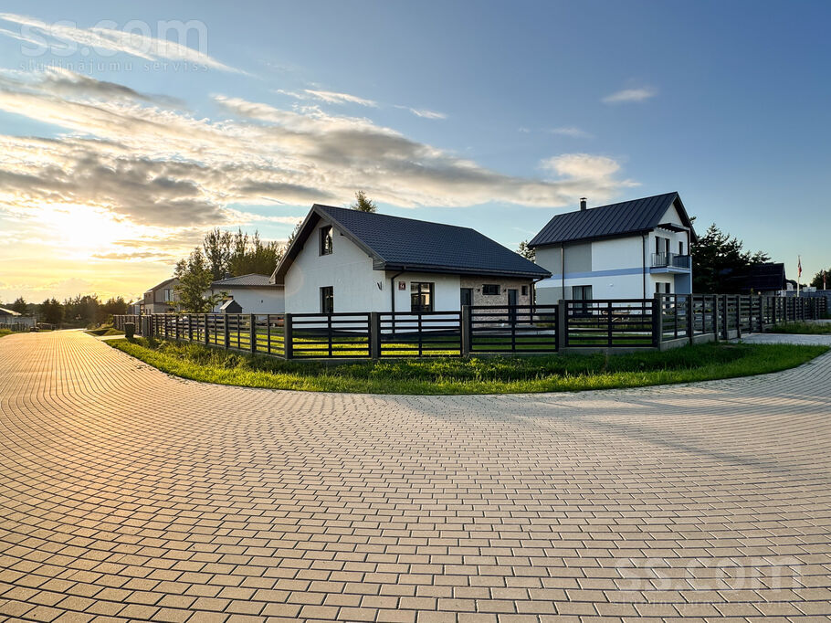 Stārķu iela 14, Rīgas rajons, Salaspils — maja