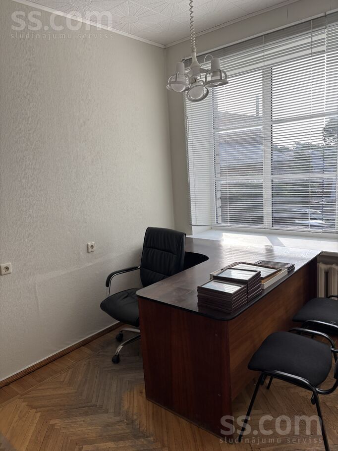 Lielā iela 28, Liepāja un raj., Grobiņa — birojs