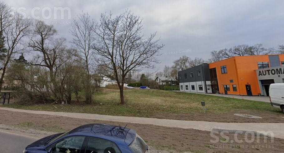 Ziepniekkalna 15, Rīga — zeme