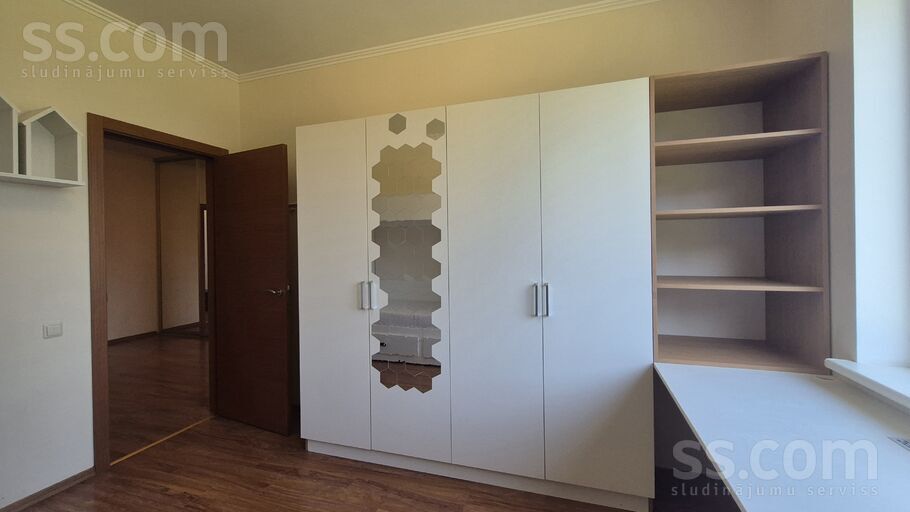 Dzeņu 7 k1, Rīga — dzivoklis
