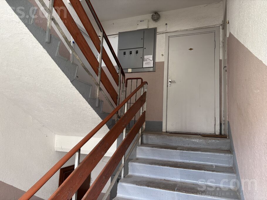 Georga Apiņa iela 24, Valmiera un raj., Valmiera — dzivoklis