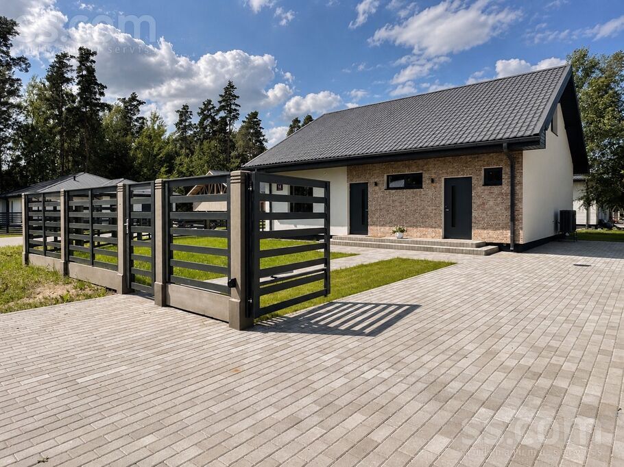 Stārķu iela 14, Rīgas rajons, Salaspils — maja