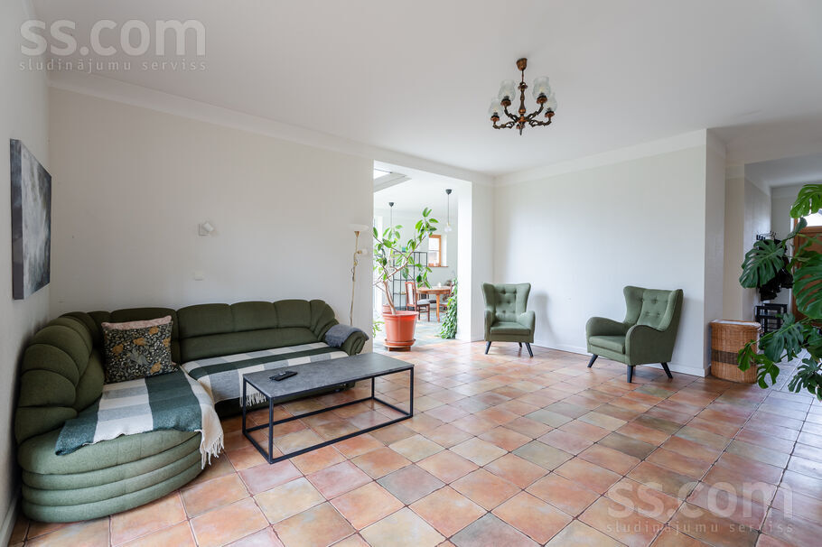 Kļavu iela, Jūrmala — maja