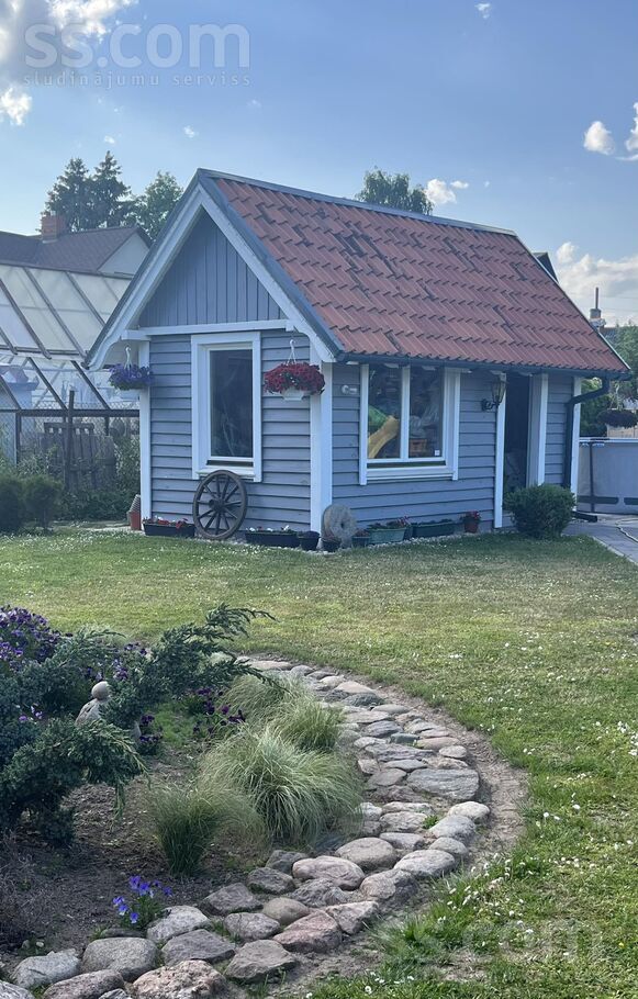Roberta Rubeņa iela 23, Ogre un raj., Lielvārde — maja