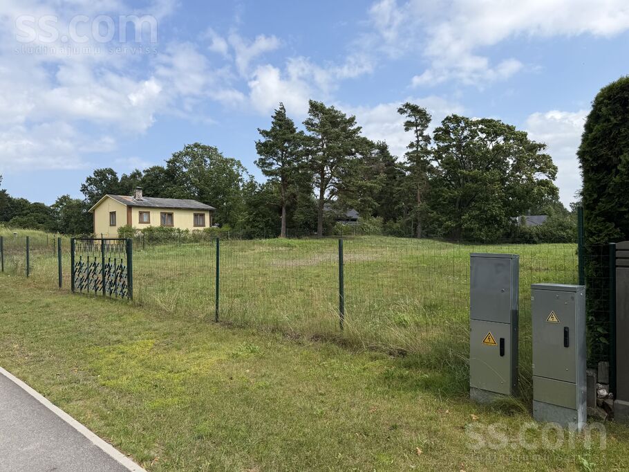 Kapteiņa Zolta iela 132, Jūrmala — zeme