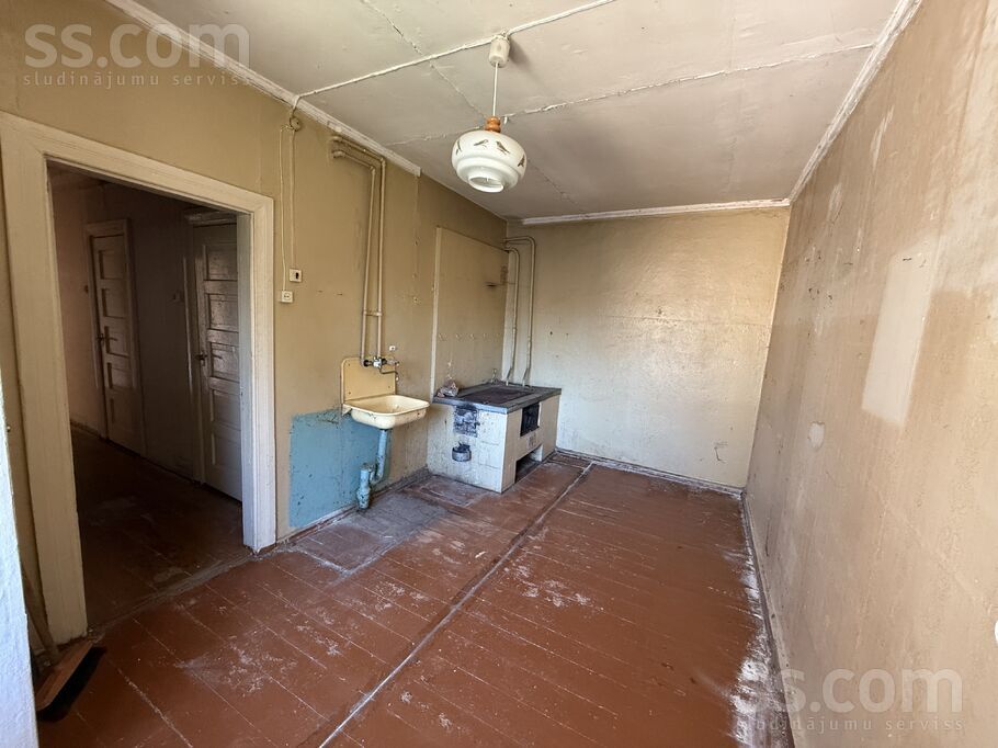 Selgas iela 16, Roja, Talsi un raj., Rojas pag. — dzivoklis