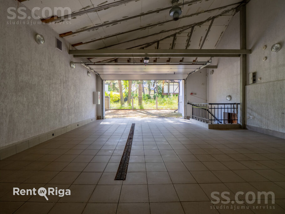 Sudrabu Edžus 1, Rīga — maja