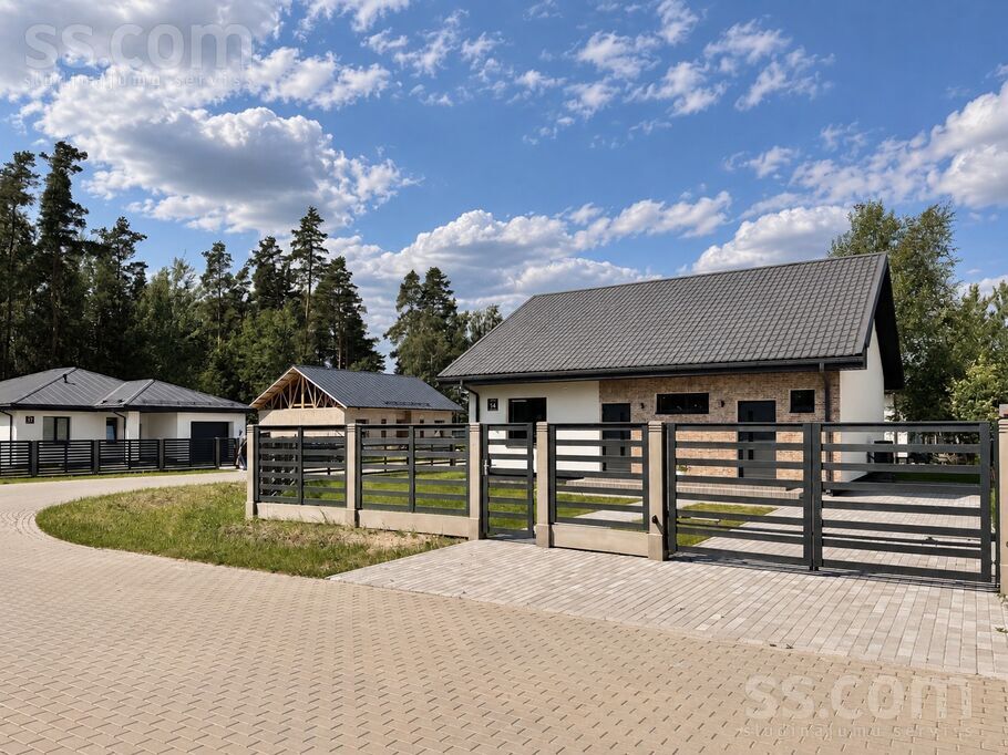 Stārķu iela 14, Rīgas rajons, Salaspils — maja