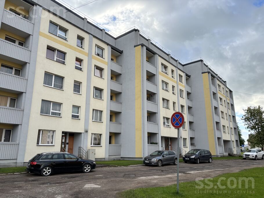 Georga Apiņa iela 24, Valmiera un raj., Valmiera — dzivoklis