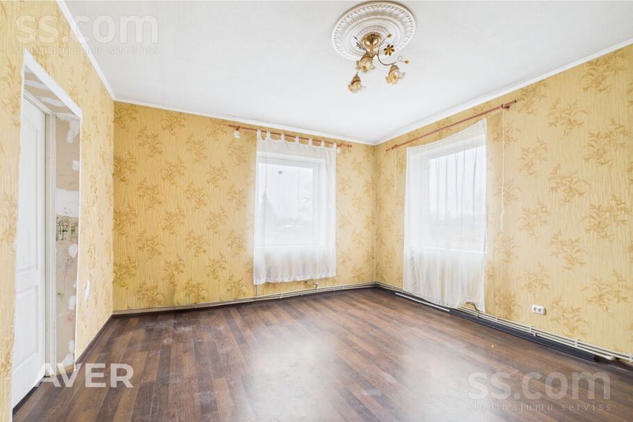 Pļavu iela 12, Gulbene un raj., Gulbene — maja