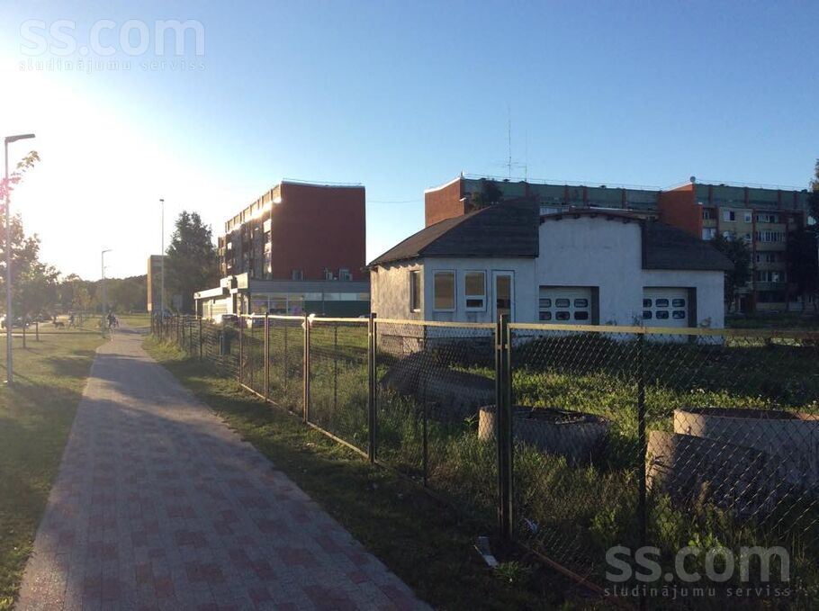 Celtnieku 11, Ventspils un raj., Ventspils — zeme