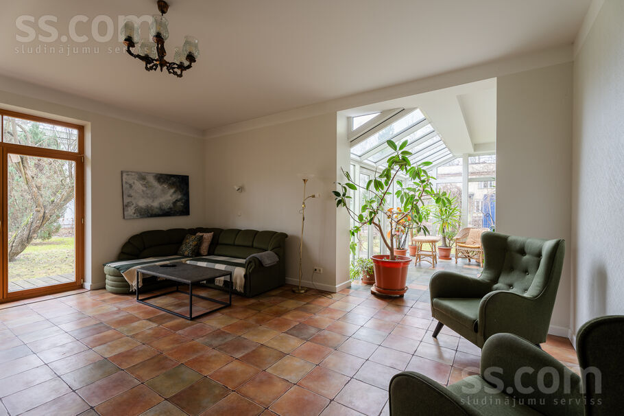 Kļavu iela, Jūrmala — maja