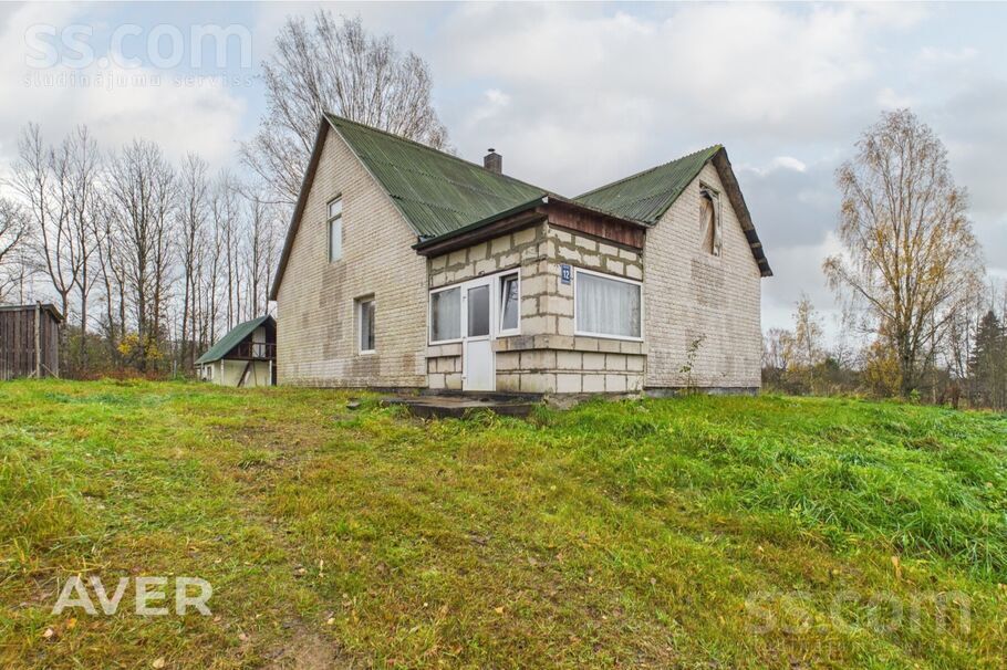 Pļavu iela 12, Gulbene un raj., Gulbene — maja